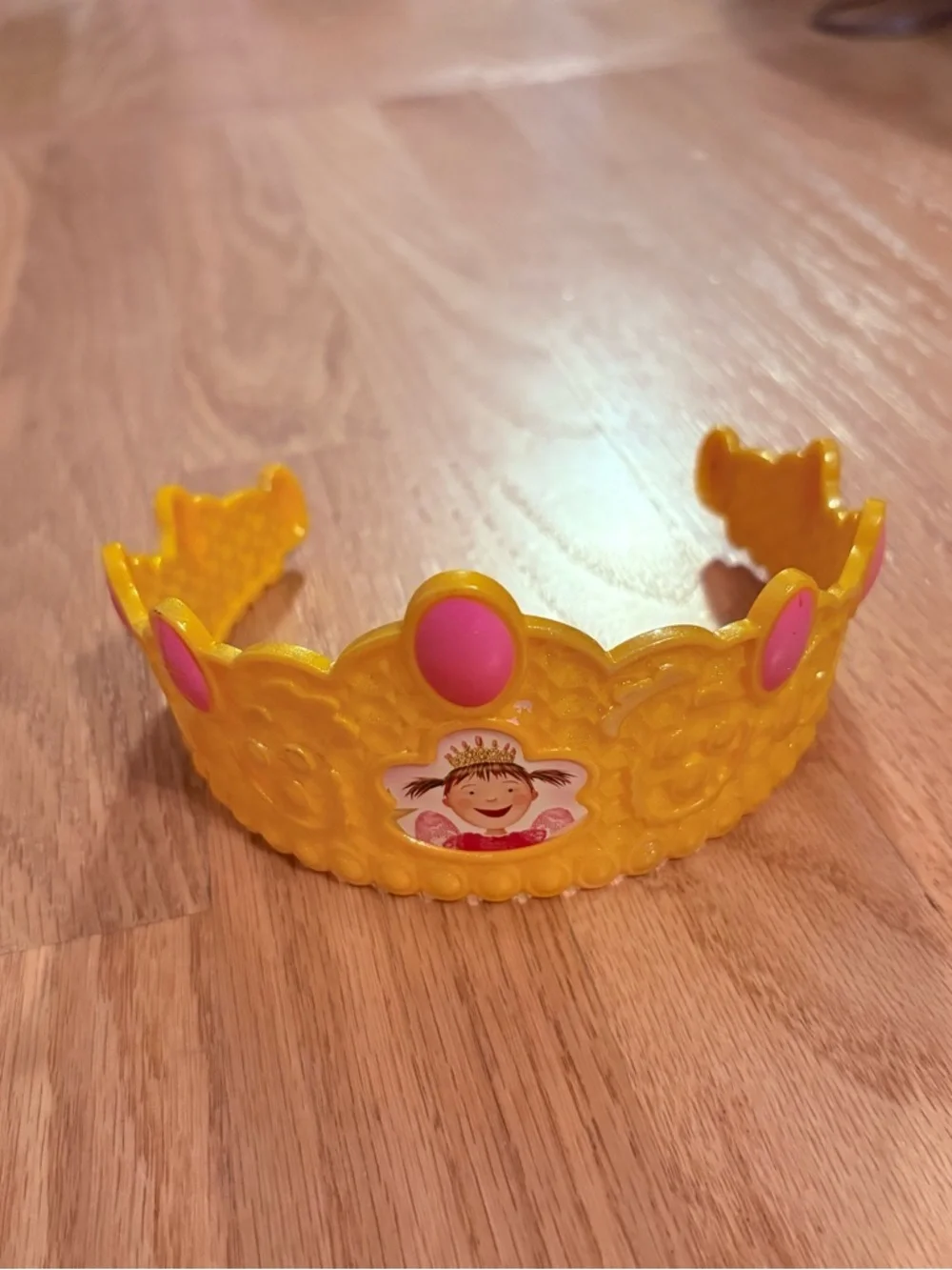 Pinkalicious Gold Yellow Plastic Crown Kids Book